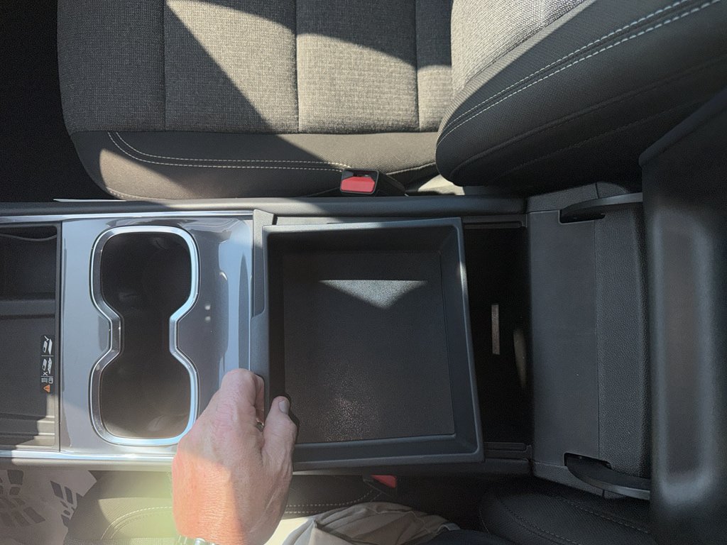 Used 2025 GMC Acadia Elevation FWD image 21