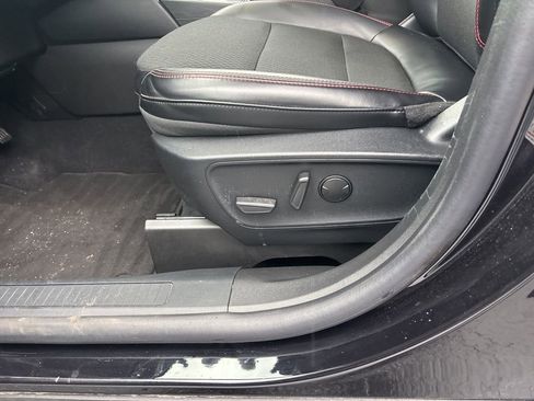 Used 2025 Ford Escape ST-Line w/ Tech Pack #1 image 17