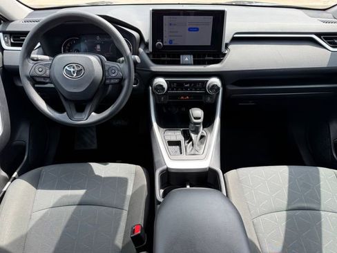 Used 2025 Toyota RAV4 XLE FWD image 24