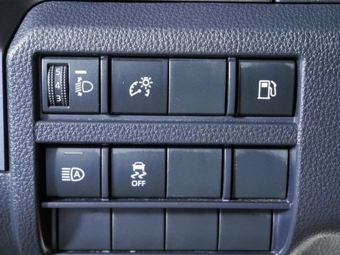Used 2025 Toyota 4Runner SR5 AWD/4WD image 23