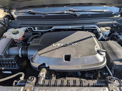 Used 2017 Chevrolet Colorado W/T w/ Custom Special Edition image 10