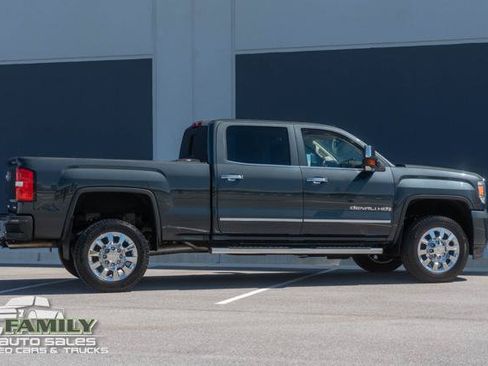 Used 2019 GMC Sierra 2500 Denali AWD/4WD image 10