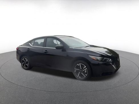 Used 2025 Nissan Sentra SV FWD image 2