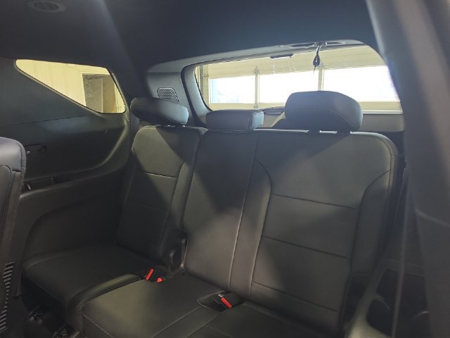 Used 2026 Chevrolet Traverse High Country AWD/4WD image 27