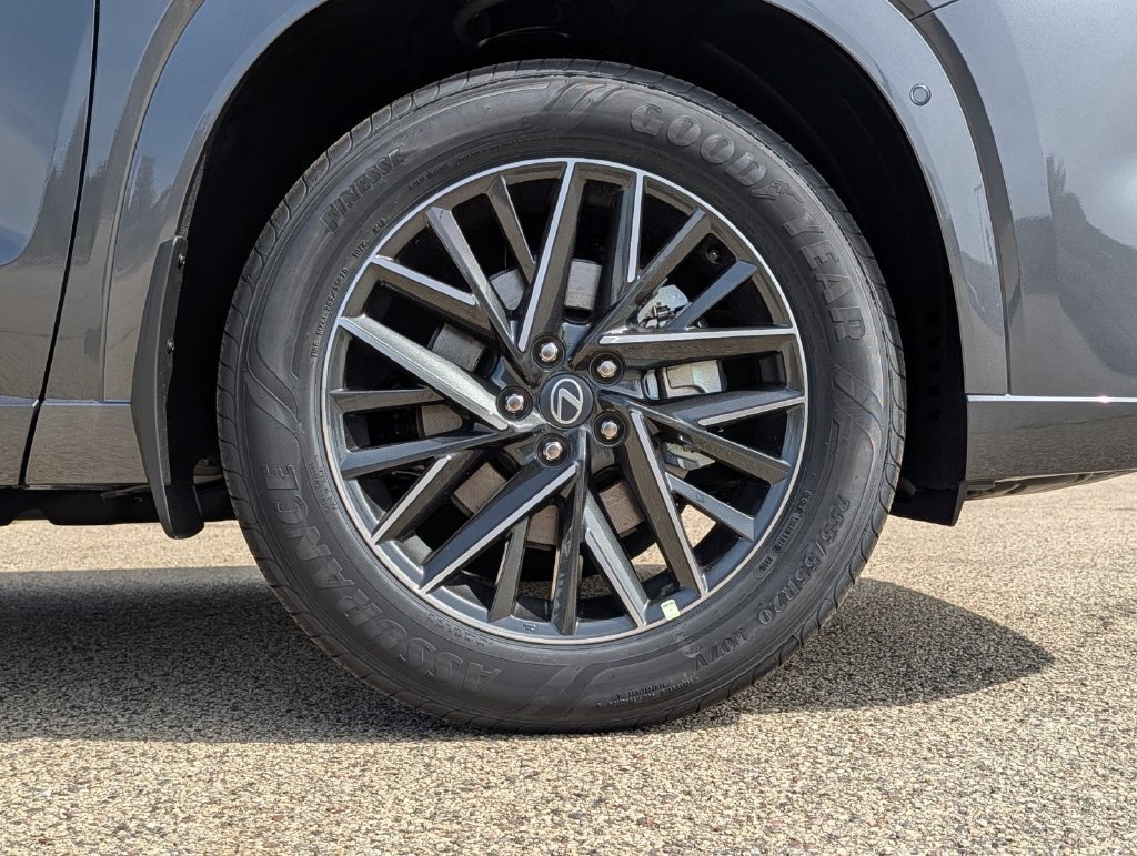 Used 2026 Lexus TX 350 AWD w/ Technology Package image 9