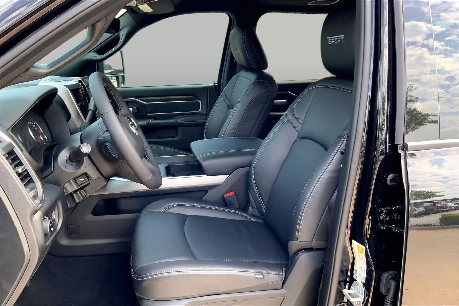 New 2026 RAM 2500 Big Horn AWD/4WD image 7