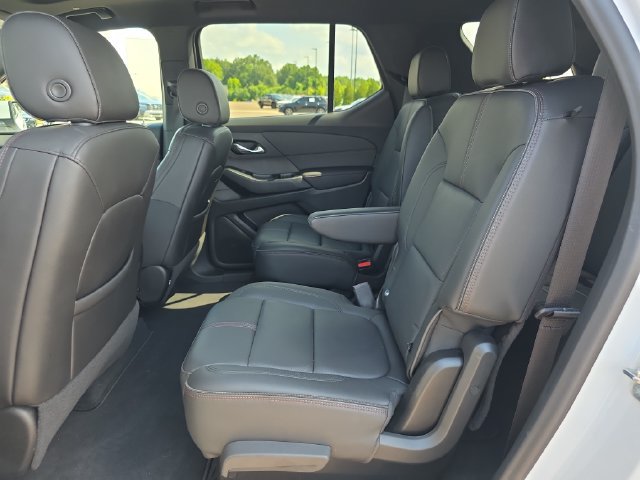 Used 2023 Chevrolet Traverse RS AWD/4WD image 11
