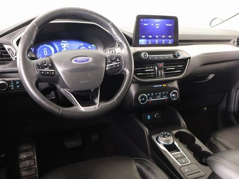 Used 2020 Ford Escape SE Sport image 2
