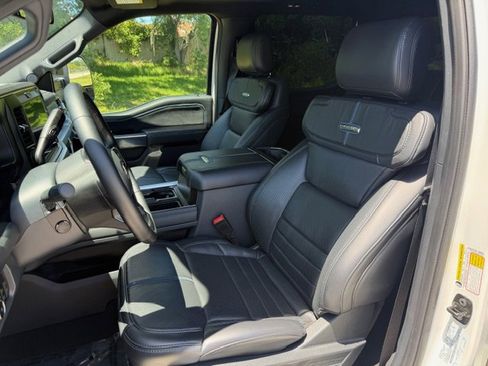 Used 2025 Ford F450 Platinum w/ FX4 Off-Road Package image 15