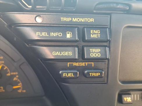 Used 1992 Chevrolet Corvette Coupe RWD image 15