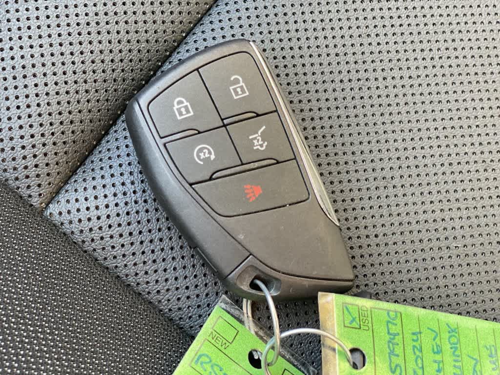 Used 2024 Chevrolet Equinox EV LT w/ LPO, Trailering Package AWD/4WD image 26
