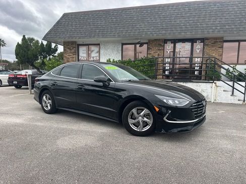 Used 2022 Hyundai Sonata SE image 1