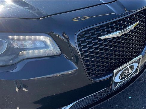 Used 2016 Chrysler 300 S RWD image 30