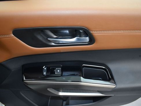 Used 2024 Nissan Pathfinder Platinum w/ Cargo Package image 24