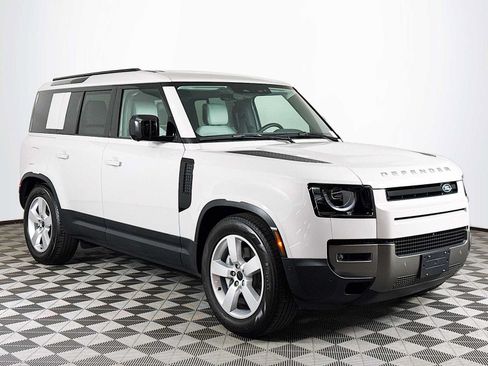 Used 2026 Land Rover Defender 110 S AWD/4WD image 3