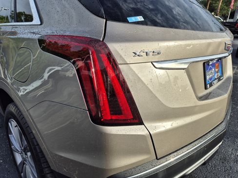 Used 2023 Cadillac XT5 Premium Luxury w/ Technology Package FWD image 10