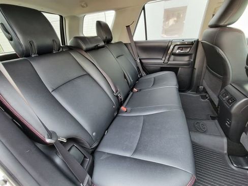 Used 2018 Toyota 4Runner TRD Off-Road Premium AWD/4WD image 22
