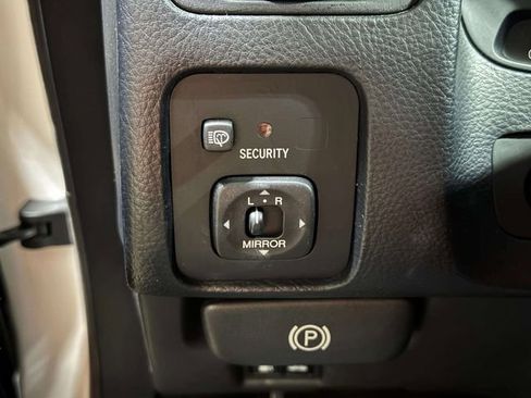 Used 2004 Lexus SC 430 Convertible image 21