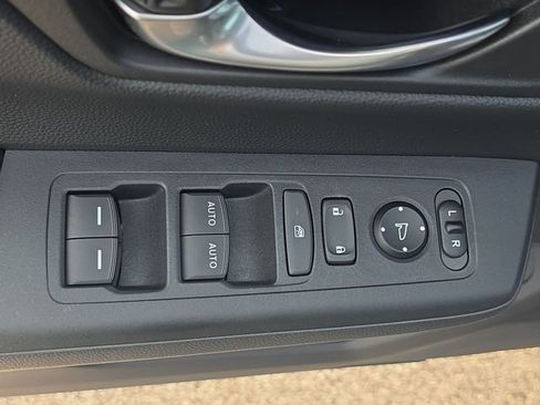 Used 2025 Honda CR-V EX image 20