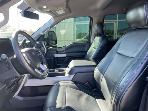 Used 2019 Ford F350 Lariat w/ Chrome Package image 13