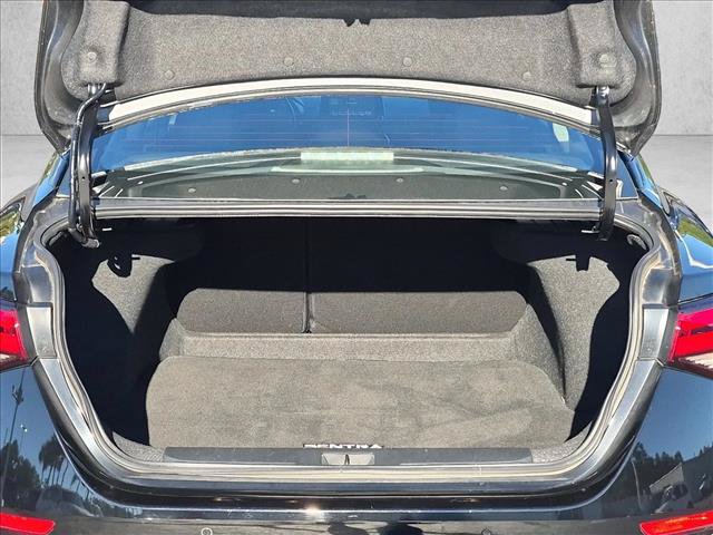 Used 2025 Nissan Sentra SR FWD image 6