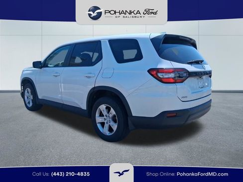 Used 2023 Honda Pilot LX image 7