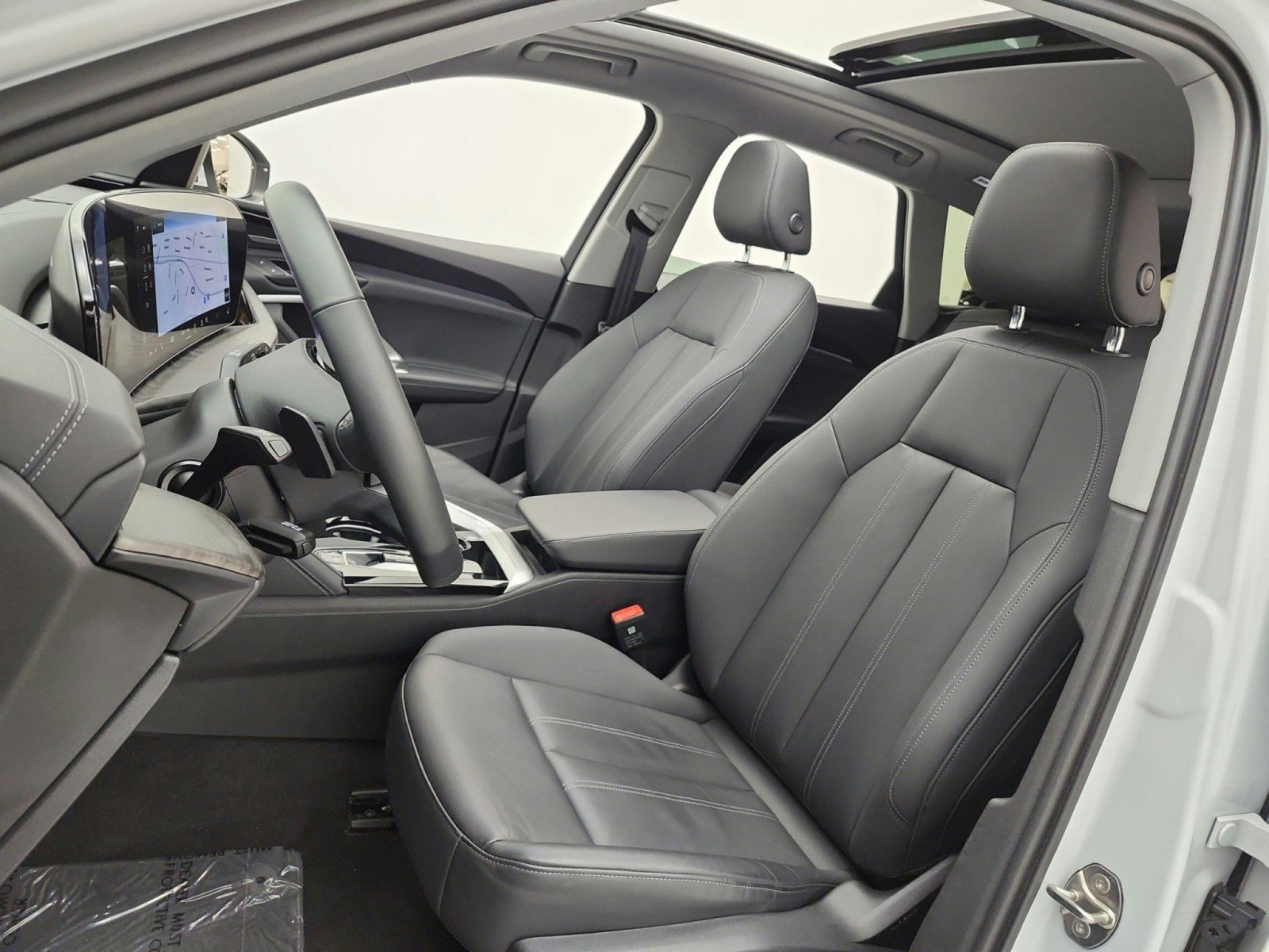 Used 2025 Audi Q5 Premium Plus w/ Premium Plus AWD/4WD image 10