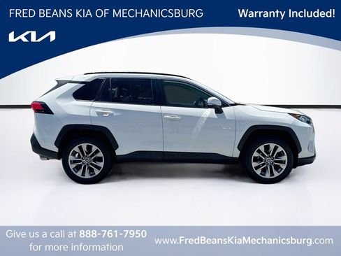 Used 2019 Toyota RAV4 XLE Premium w/ Cold Weather Package AWD/4WD image 8