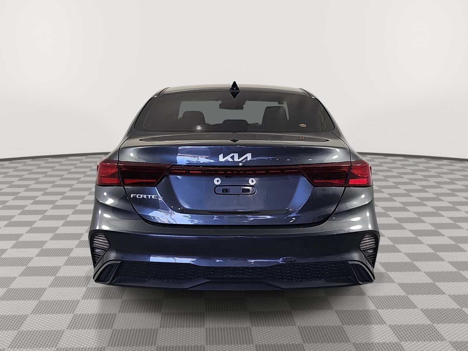 Used 2024 Kia Forte LXS w/ LXS Technology Package FWD image 7