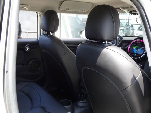 Used 2020 MINI Cooper 4-Door Hardtop image 15