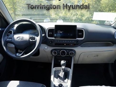 New 2025 Hyundai Venue Limited image 9