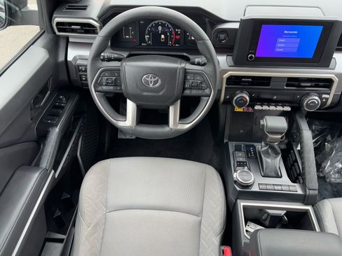 Certified 2025 Toyota Tacoma SR5 image 16