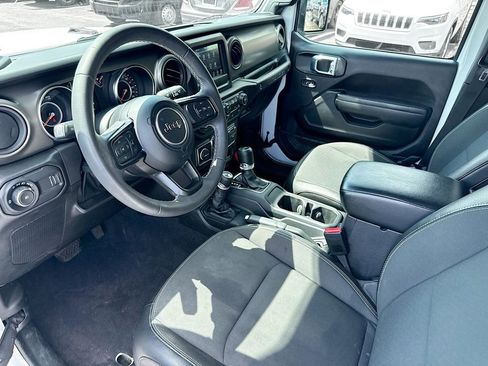 Used 2023 Jeep Wrangler Unlimited Sport image 25