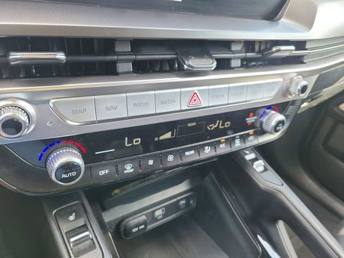 Used 2025 Kia Telluride S image 29