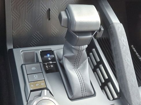 Used 2025 Toyota Tacoma SR5 image 14