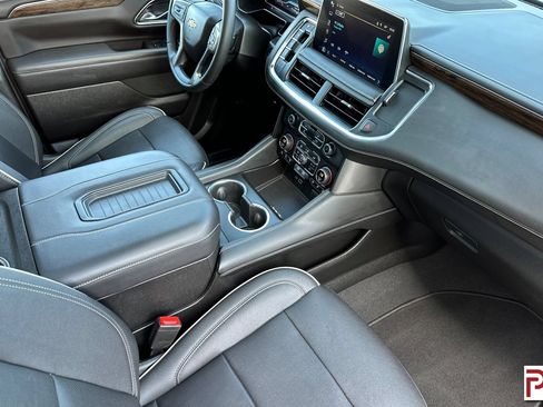 Used 2023 Chevrolet Suburban Premier w/ Max Trailering Package AWD/4WD image 22