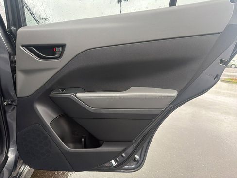 Used 2025 Subaru Crosstrek 2.0i Premium w/ Crosstrek Mirror Package image 20