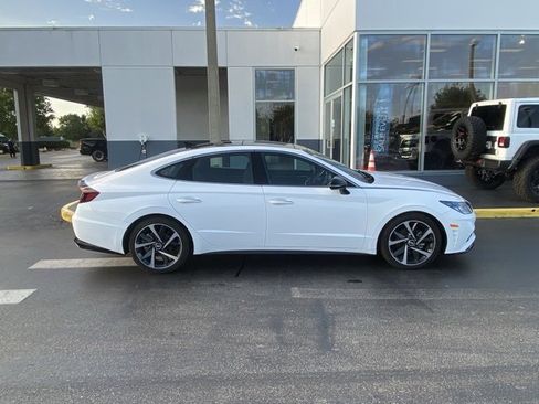 Used 2023 Hyundai Sonata SEL Plus image 9