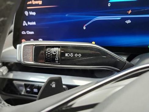 Used 2024 Cadillac Lyriq Sport RWD image 59