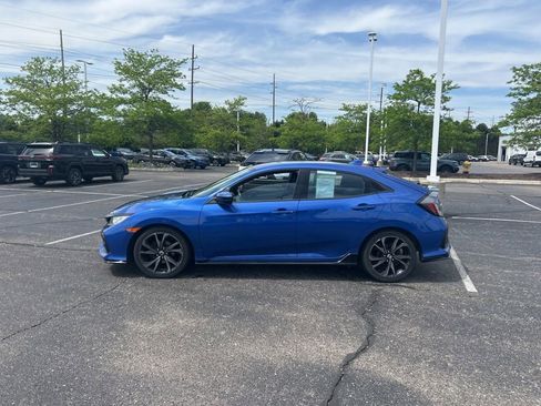 Used 2018 Honda Civic Sport image 2