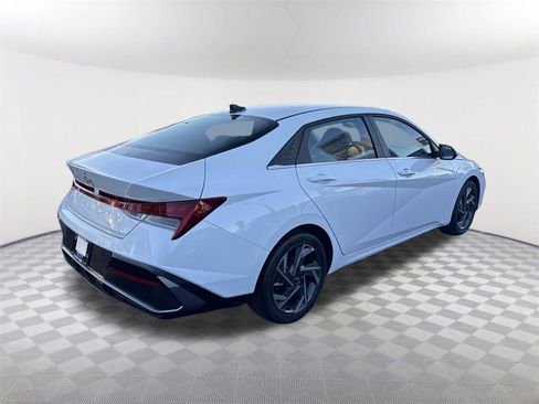 New 2025 Hyundai Elantra SEL w/ Cargo Package image 5