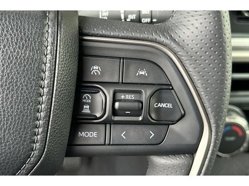 New 2026 Toyota 4Runner SR5 AWD/4WD image 28