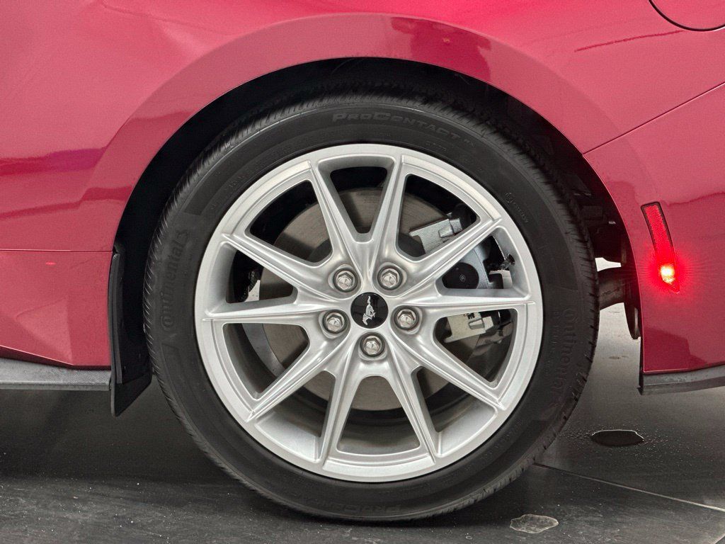 Used 2025 Ford Mustang GT Premium RWD image 24