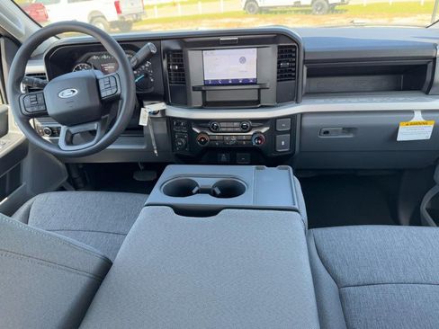 New 2026 Ford F250 4x4 Crew Cab Super Duty image 6