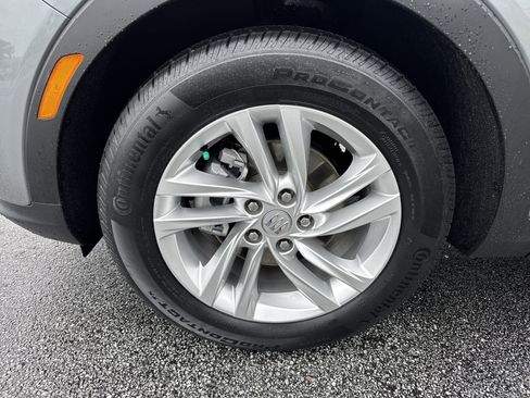 Used 2025 Buick Envista Sport Touring w/ Convenience II Package FWD image 13