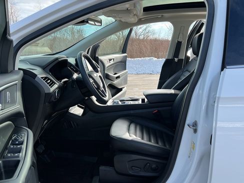 Used 2024 Ford Edge SEL w/ Convenience Package image 14