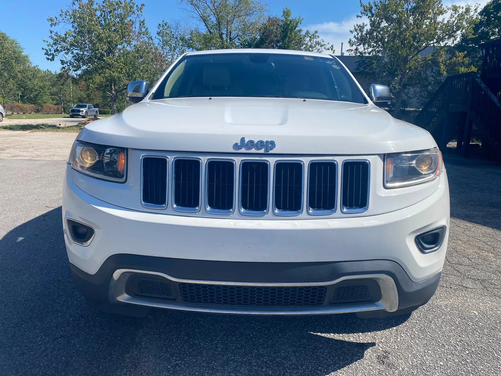 Used 2015 Jeep Grand Cherokee Limited w/ Trailer Tow Group IV AWD/4WD image 2