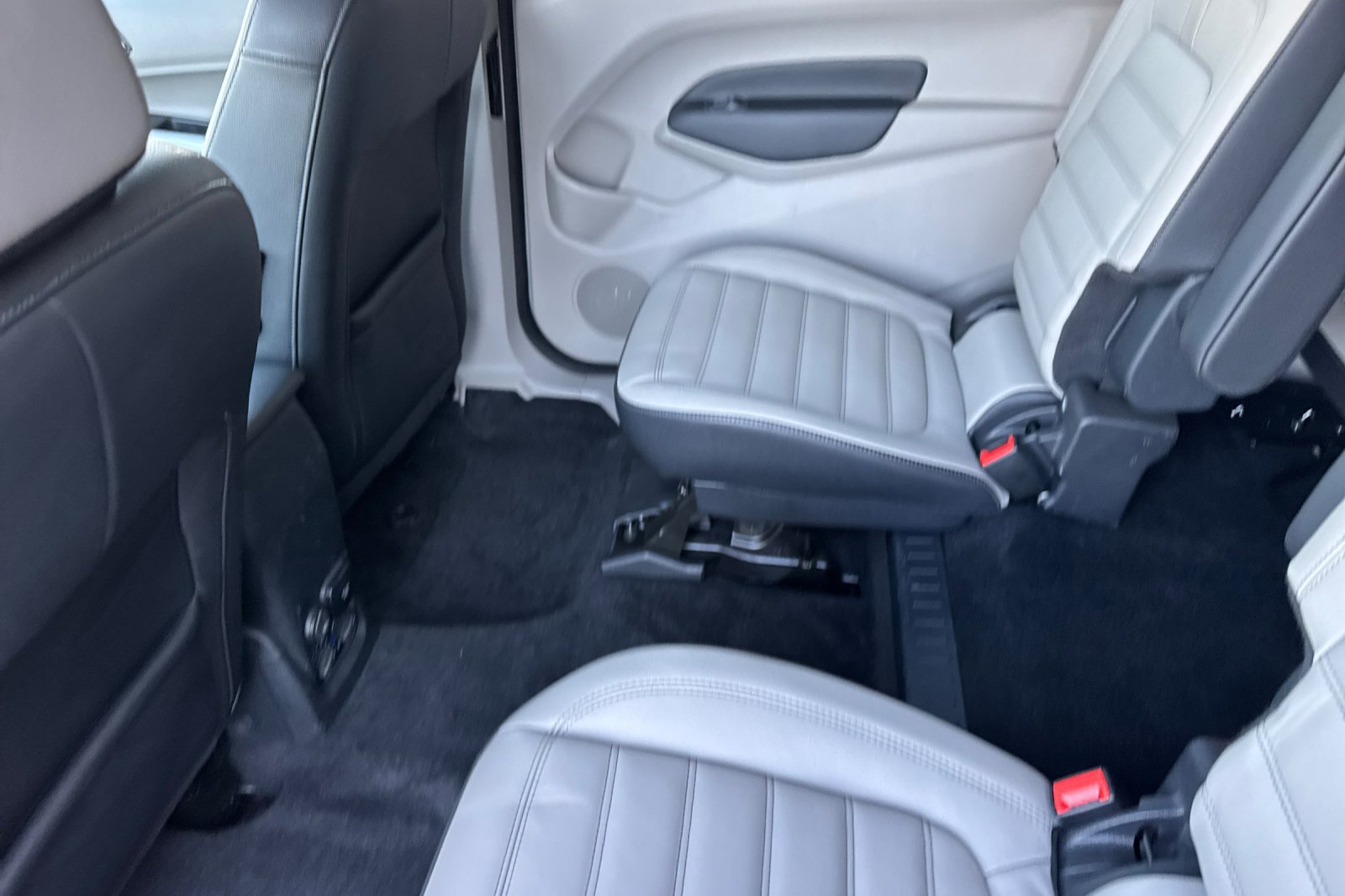 Used 2023 Ford Transit Connect Titanium FWD image 13