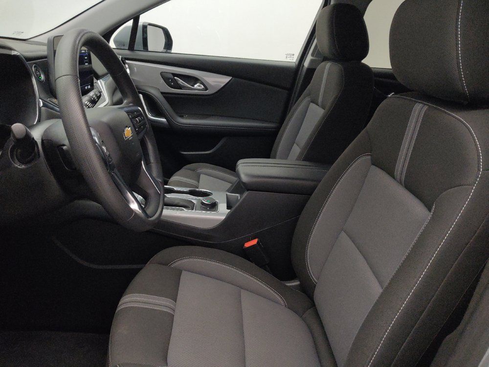 Used 2025 Chevrolet Blazer LT FWD image 17