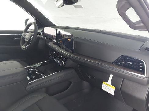 New 2026 Chevrolet Suburban LS image 29